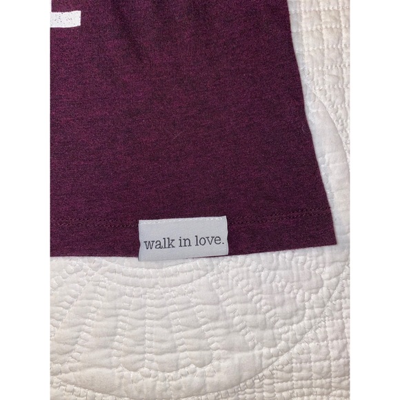 Walk In Love Graphic Tshirt - Picture 3 of 4